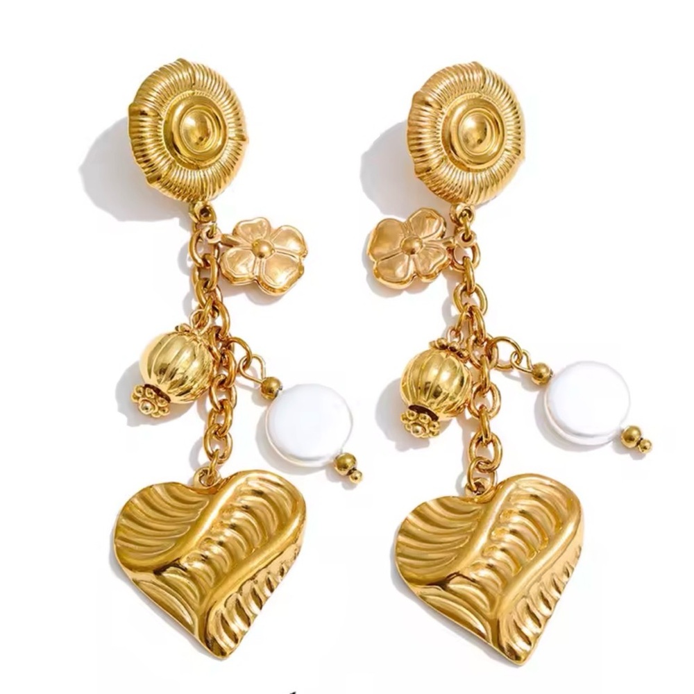 Sara Sotti Elegant Gold and White Heart Drop Earrings